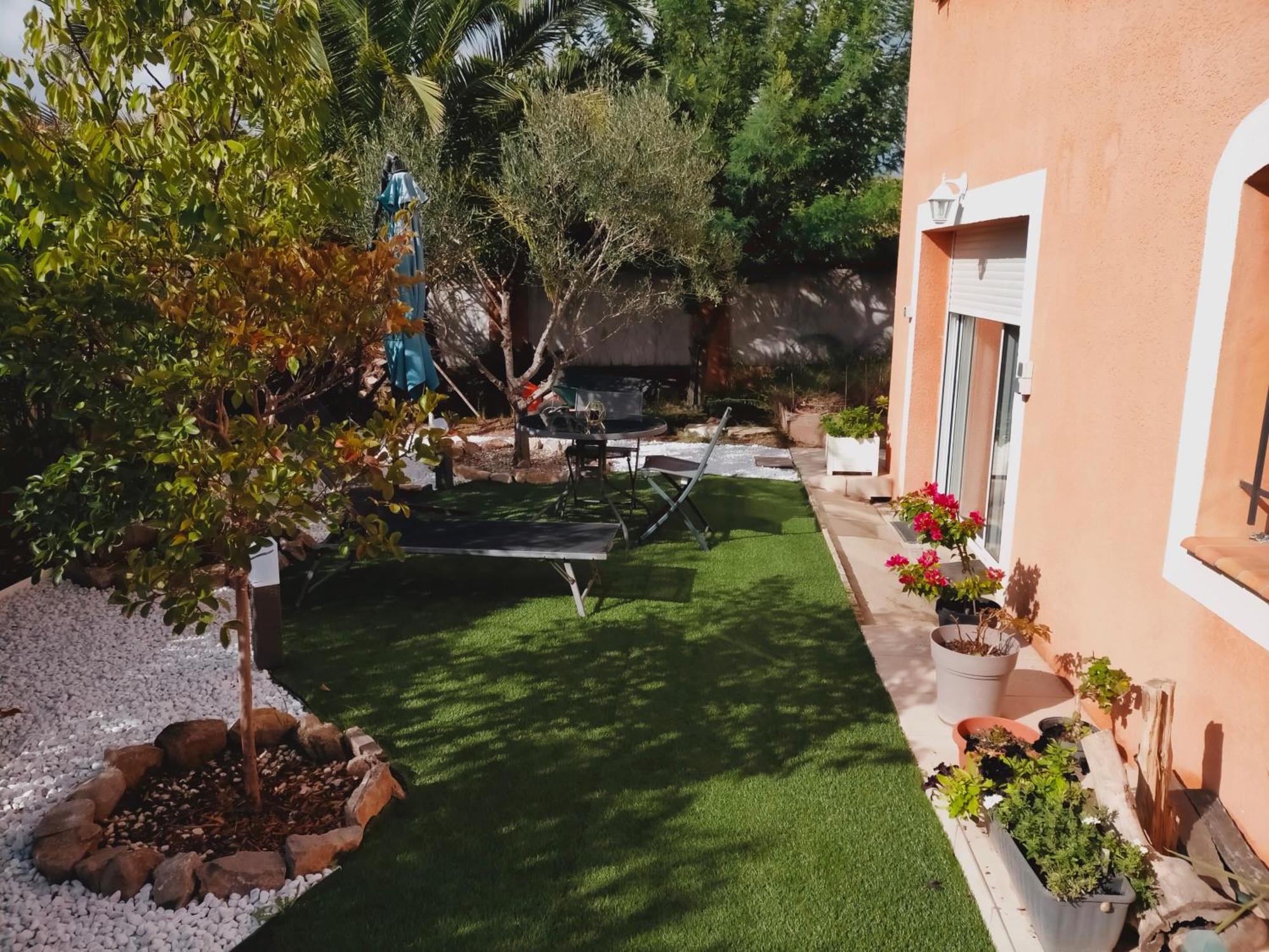 Chez Michele Et Jean Louis Apartman Pignans Kültér fotó